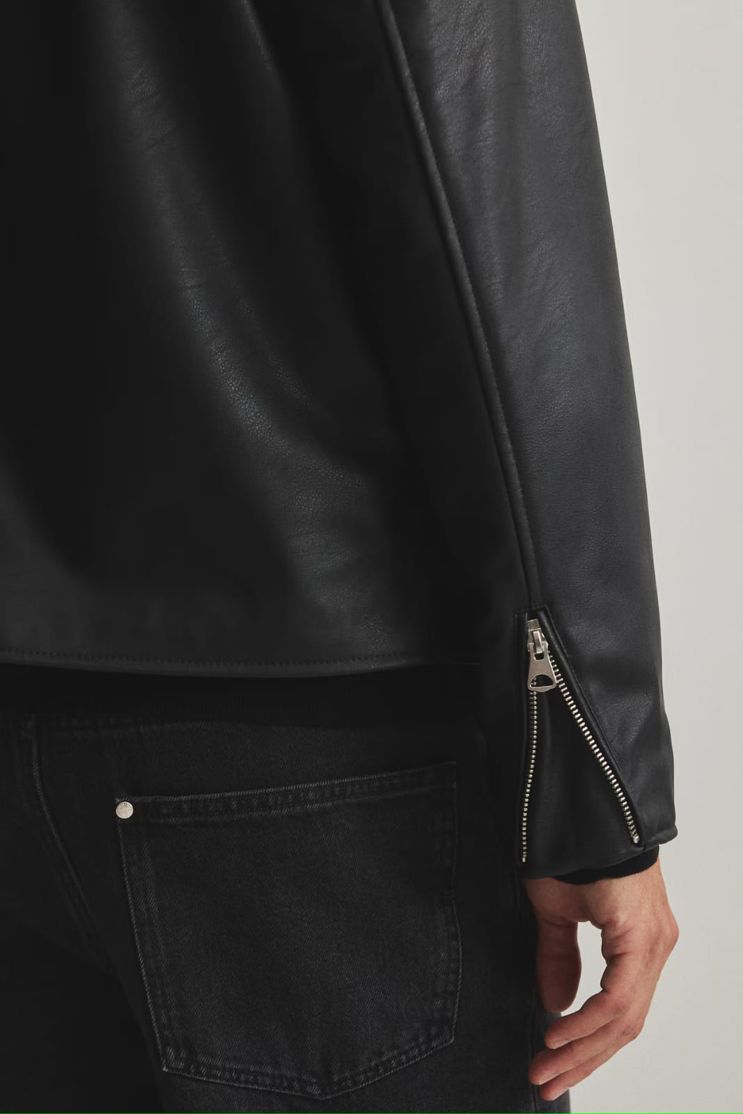 Men’s Premium Black Leather Jacket – Minimalist Zip-Up Winter Jacket | Stylish Slim Fit Biker Jacket