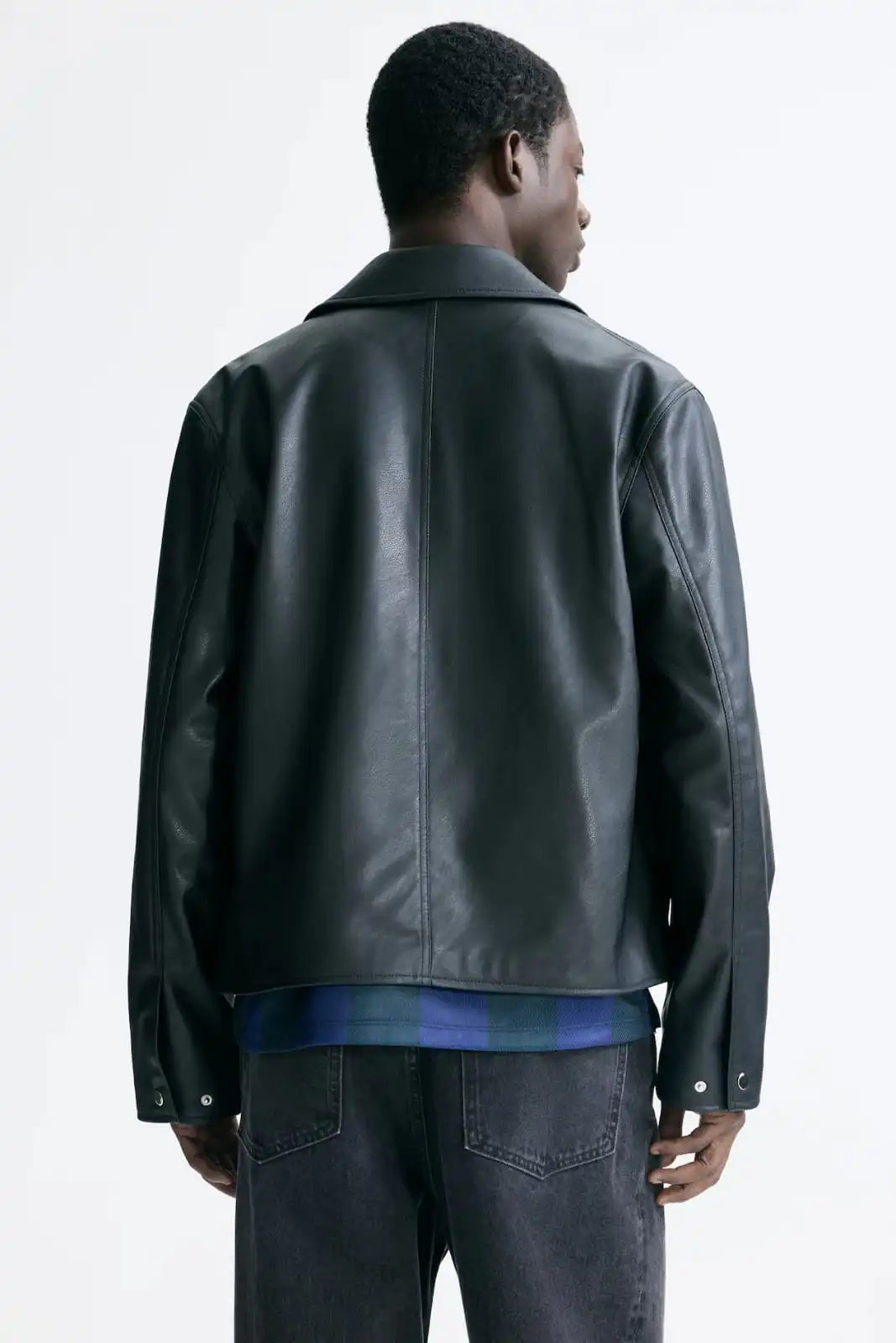 Men’s Black Leather Jacket – Minimal Classic Zip-Up Jacket for Streetwear and Casual Style