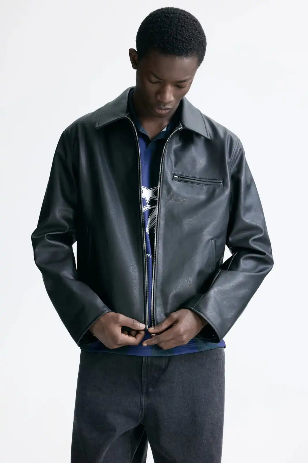Men’s Black Leather Jacket – Minimal Classic Zip-Up Jacket for Streetwear and Casual Style